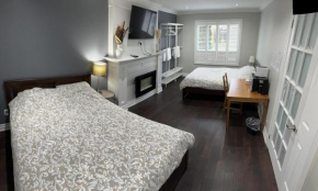 F3Spacious TV two beds rooms